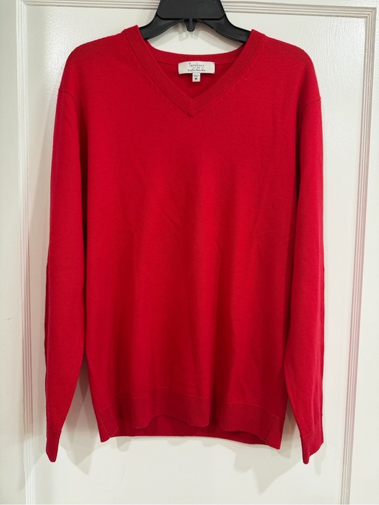 Turnbury Sweaters - Turnbury V-Neck Sweater in Red medium